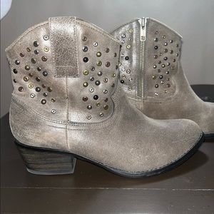 White Mountain boots